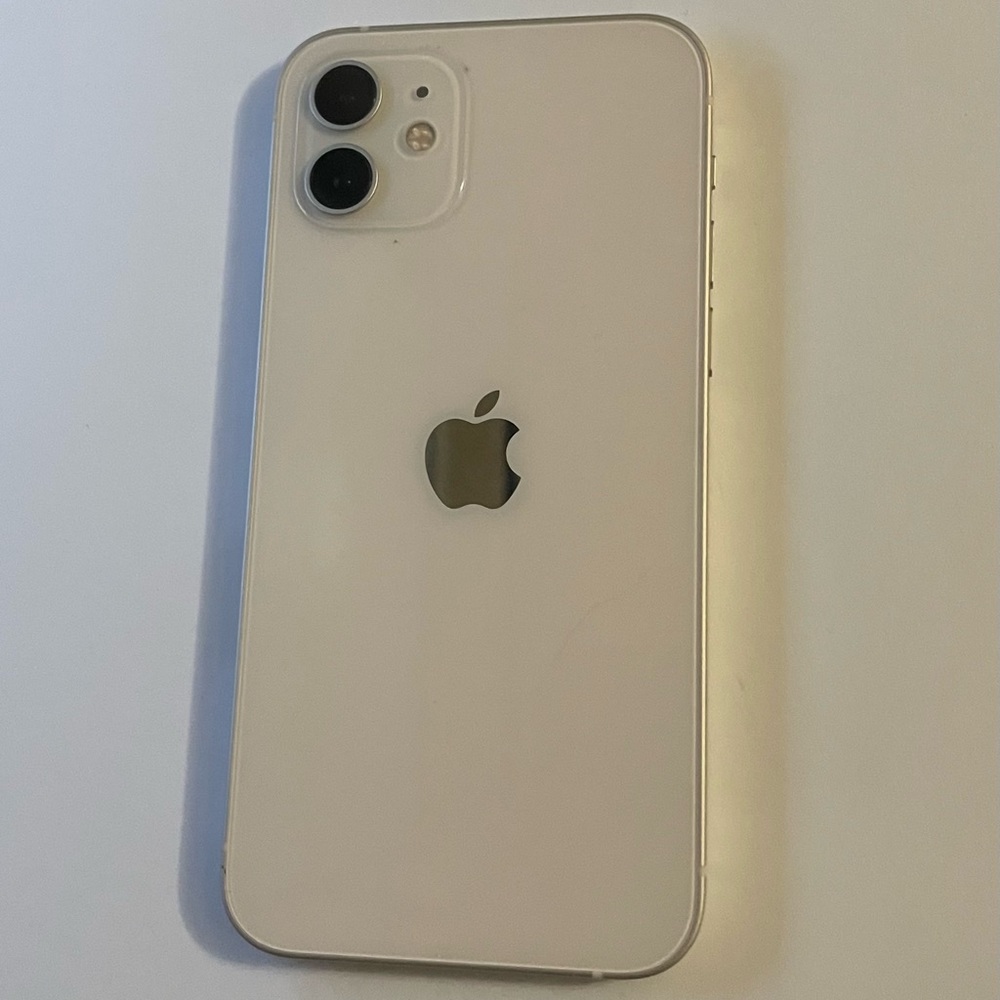 iPhone 12 64GB